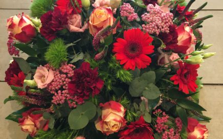 Rouwstuk gemaakt door Bloemsierkunst Florade