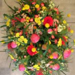 Rouwwerk rood-roze-geel-oranje ovaal