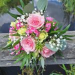 Bruidsboeket in roze en groene tinten